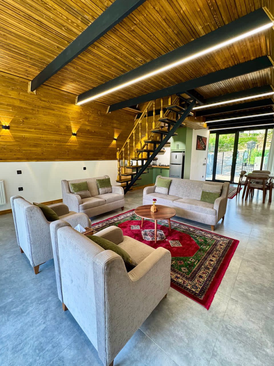 کلبه جنگلی آیدا کلبه جنگلی آیدا