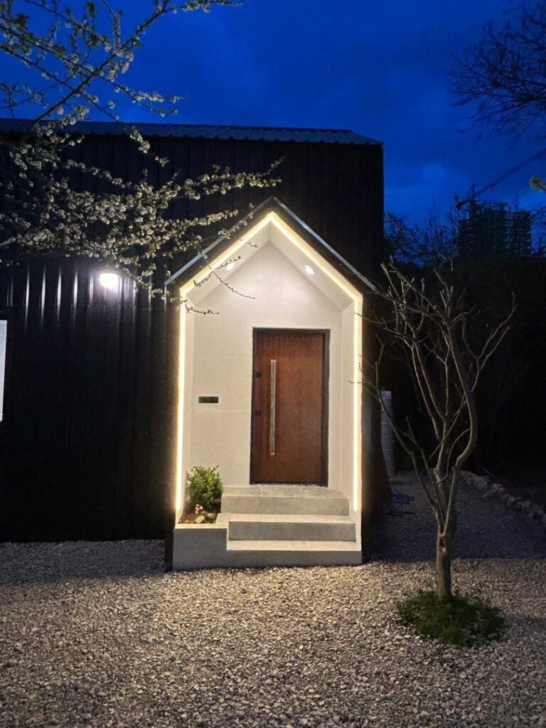 Manisa Cabin